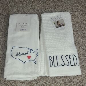 Rae Dunn Kitchen Towels Set